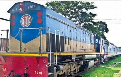 এবার সাগরদাঁড়ি এক্সপ্রেস ট্রেনে আগুন