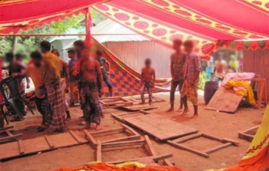 বিয়ের দাওয়াত না পাওয়ায় হামলা, আহত ৩০