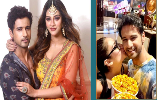 যশকে প্রকাশ্যেই চুমু খেলেন নুসরাত