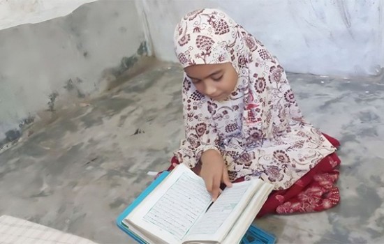 ৬ মাসেই কুরআনের হাফেজা ৮ বছরের আবিদা সুলতানা
