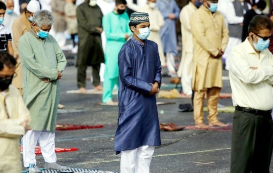 ঈদের নামাজ আদায়ের যে নির্দেশনা দিল ধর্ম মন্ত্রণালয়