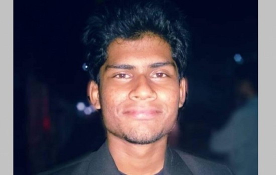 ঢাবিতে লেডিস ওয়াশরুমে ছাত্রলীগ নেতার ‘মাতলামি’, অশ্লীল অঙ্গভঙ্গির অভিযোগ