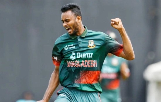 জিম্বাবুয়ে শিবিরে শুরুতেই মোস্তাফিজ-শরিফুলের হানা