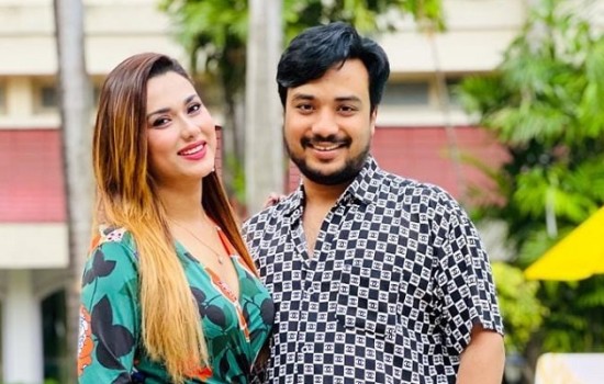 প্রেমের কথা স্বীকার করে, ববি দিলেন বিয়ের খবর