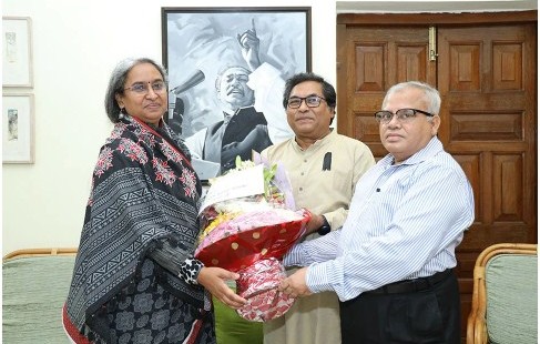 শিক্ষামন্ত্রীর সাথে বিডিইউ’র উপ-উপাচার্যের সাক্ষাৎ ও মতবিনিময়