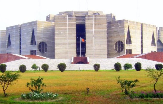 স্বরাষ্ট্রের সংসদীয় কমিটির সভাপতি হলেন বেনজির আহমেদ