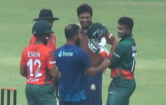 সাকিবের মাথায় বলের আঘাত!