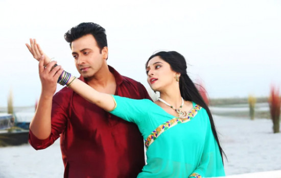 প্রায় রাতেই পূজাকে নিয়ে লং ড্রাইভে যান শাকিব!