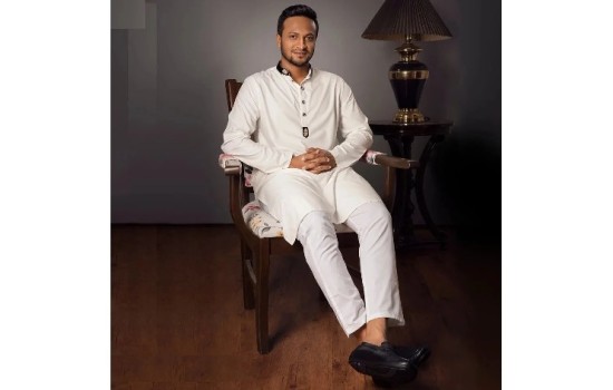 সাকিবের বাবার নামে ভুল