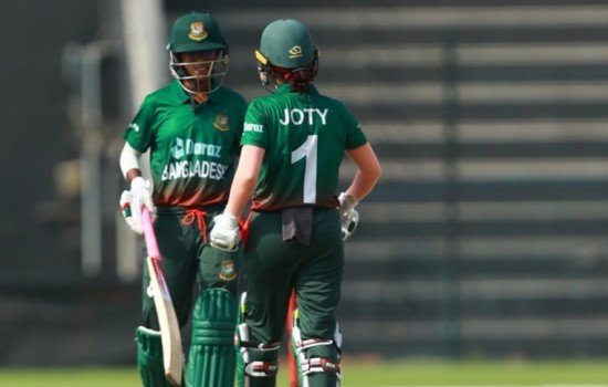 গ্রুপ চ্যাম্পিয়ন হয়ে সেমিতে বাংলাদেশের মেয়েরা