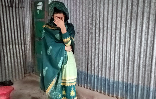 স্বামীকে ছেড়ে প্রেমিককে পেতে প্রেমিকা ‘সামিকে না পেলে মরে যাবো,