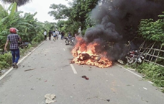 বরগুনার সাবেক এমপি মনির গাড়িবহরে হামলা, আহত শতাধিক