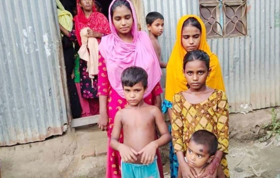 বাবার পর মাকে হারিয়ে দিশেহারা ৪ শিশু