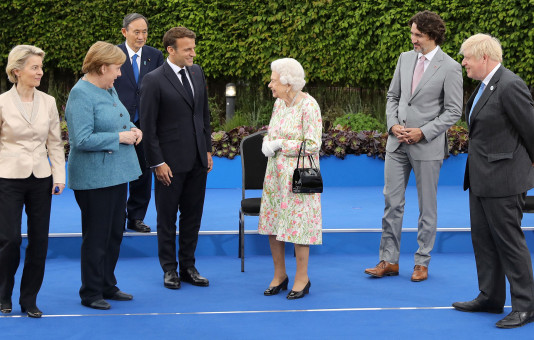 রানি দ্বিতীয় এলিজাবেথের মৃত্যুতে বিশ্ব নেতাদের শোক