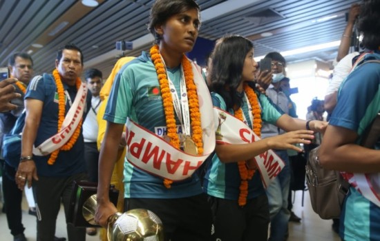 সাফের শিরোপা দেশের মানুষকে উৎসর্গ করলেন সাবিনা