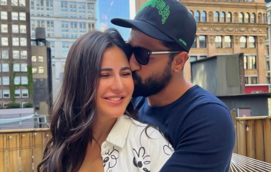 ভিকির সঙ্গে প্রেম হলো যেভাবে জানালেন ক্যাটরিনা