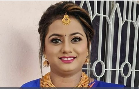 স্কুলে লিফটের দরজায় আটকে শিক্ষিকার মর্মান্তিক মৃত্যু