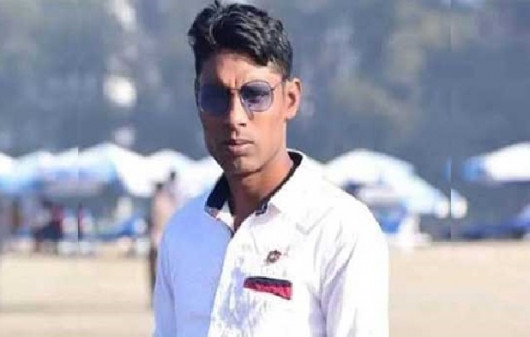 বাবাকে হাসপাতালে রেখে বাড়ি ফেরার পথে লাশ হলো ছেলে