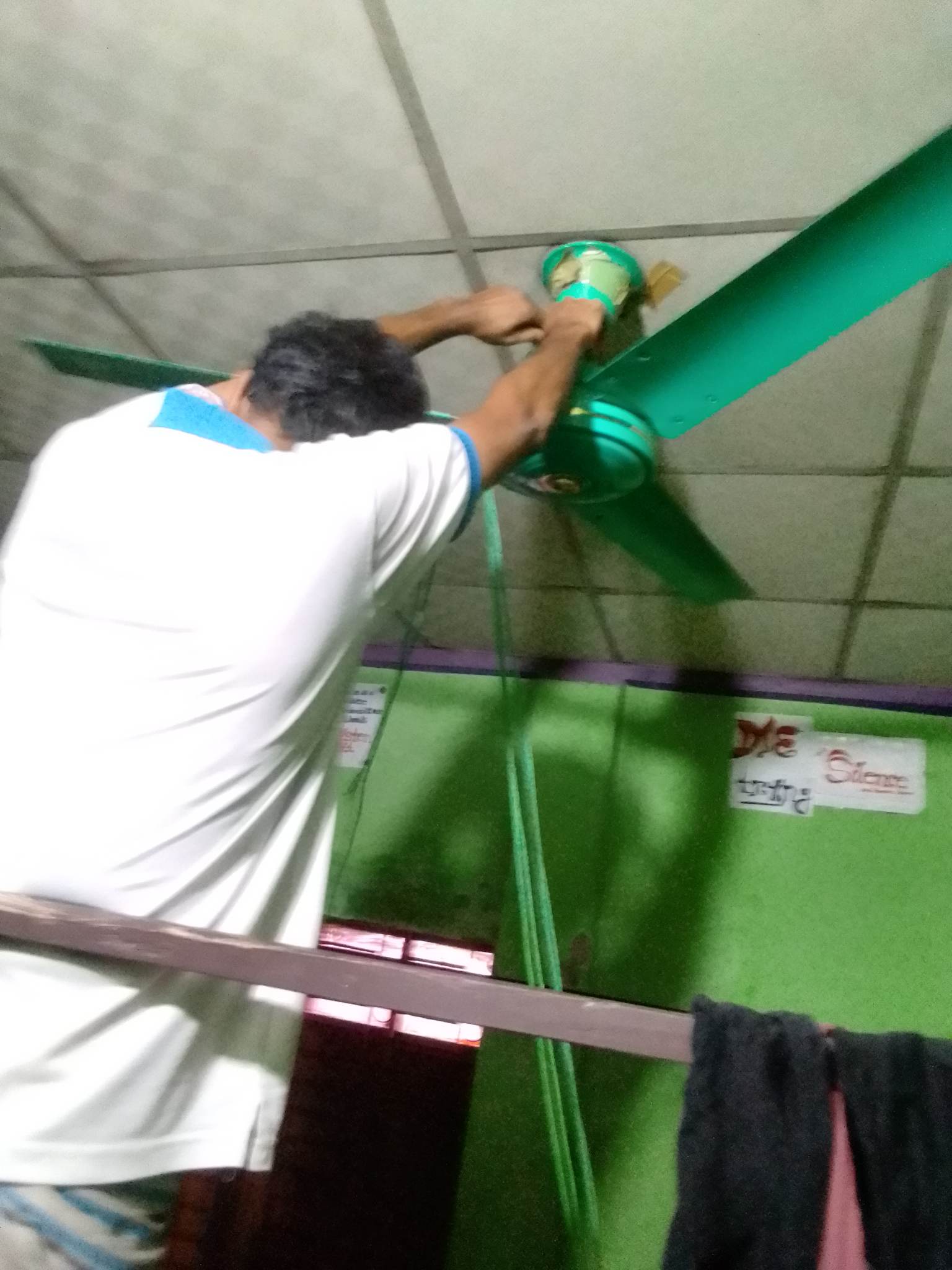 শেরপুর ছোনকায় কলেজ ছাত্রীর আত্নহত্যা