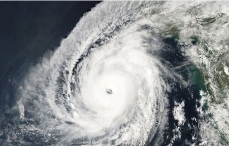 বাংলাদেশের যে অঞ্চলে আঘাত হানতে পারে ঘূর্ণিঝড় ‘সিত্রাং’