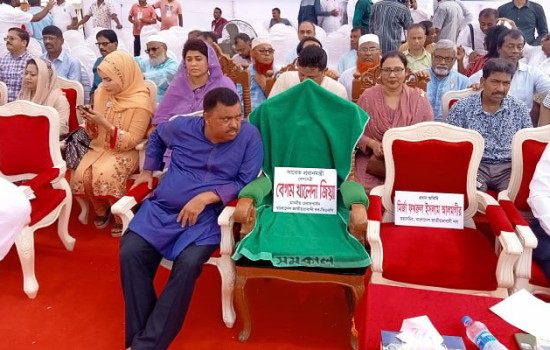 খুলনায়ও খালেদা জিয়ার জন্য মঞ্চে খালি চেয়ার