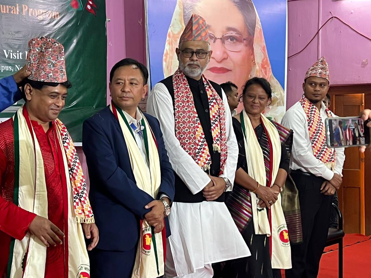 নেপাল বাংলাদেশ ইয়ুথ এন্ড কালচারাল প্রোগ্রাম এর অংশ হিসেবে দাউদকান্দিতে ভ্রমণ করছে নেপালের ত্রিভুবন বিশ্ববিদ্যালয়ের প্রতিনিধি দল