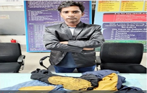 ওসমানী বিমানবন্দরে ‘স্বর্ণের জ্যাকেট’সহ যাত্রী আটক