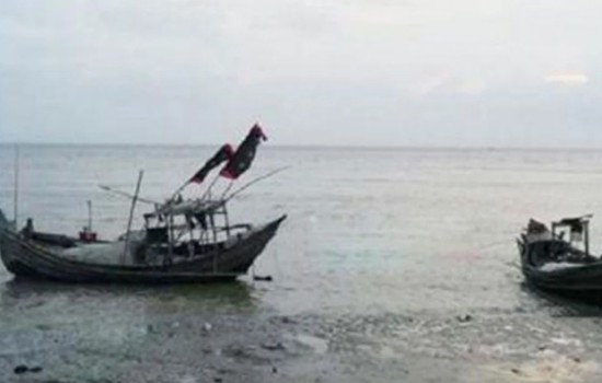 ২০ অঞ্চলের নদীবন্দরে সতর্কতা সংকেত