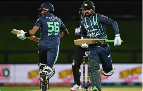 ত্রিদেশীয় টি-টোয়েন্টি সিরিজ: টস জিতে ব্যাটিংয়ে পাকিস্তান