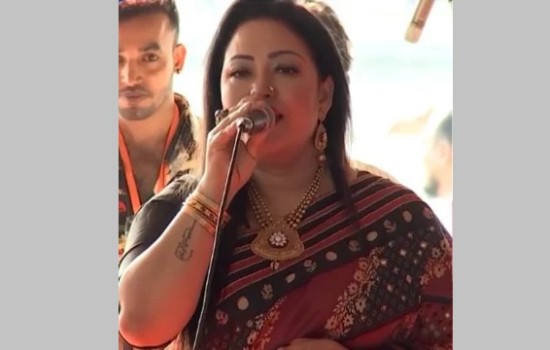 যুবলীগের সমাবেশ মাতালেন মমতাজ