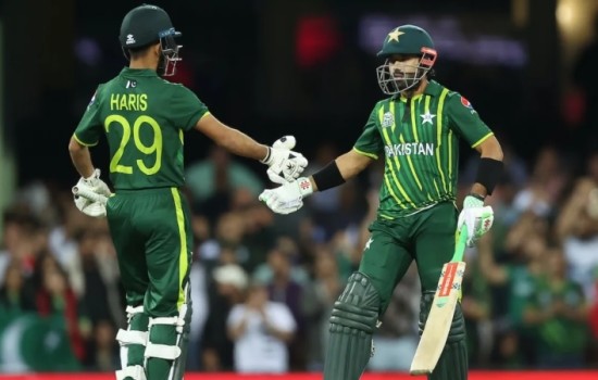 সবার আগে ফাইনালে পাকিস্তান