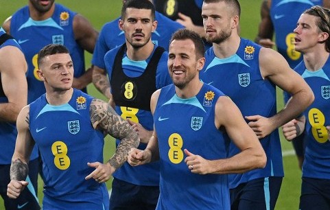 কাতার বিশ্বকাপ: নকআউট পর্ব নিশ্চিতে মাঠে নামছে ইংলিশ-ডাচরা