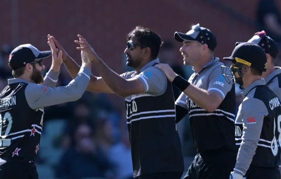 সবার আগে সেমিফাইনালে কিউইরা