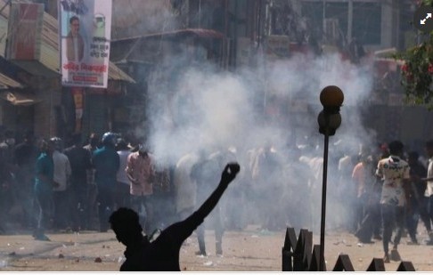 কুমিল্লায় সম্মেলনে আ.লীগের দুই গ্রুপের সংঘর্ষ, ককটেল বিস্ফোরণ