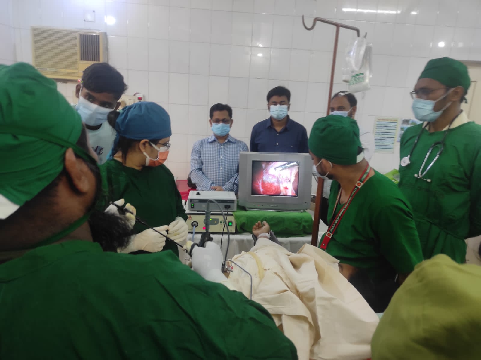 দাউদকান্দিতে ল্যাপারোস্কপিক অপারেশনের মাধ্যমে সার্জারি বিভাগের কার্যক্রম শুরু