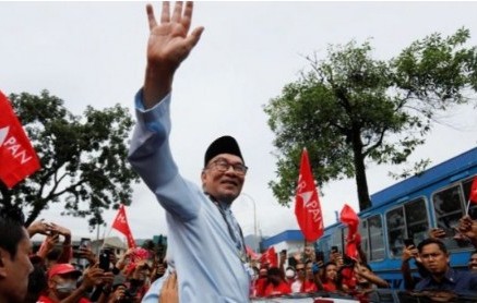 মালয়েশিয়ার নতুন প্রধানমন্ত্রী আনোয়ার ইব্রাহিম