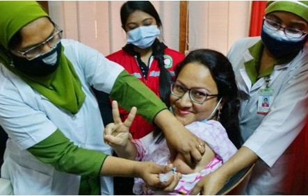 করোনার টিকার চতুর্থ ডোজের সুপারিশ