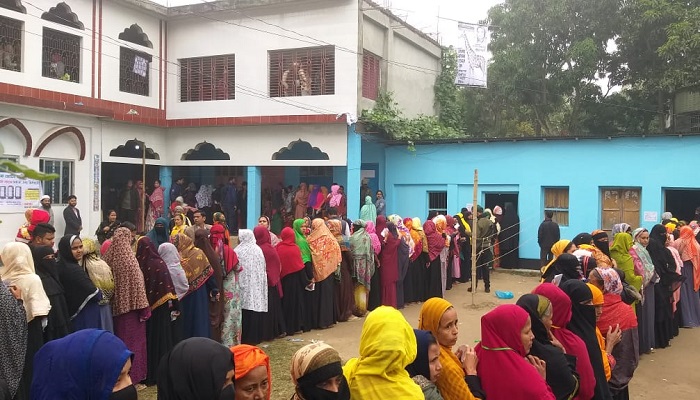 দাউদকান্দিতে দুটি ইউপিতে আনন্দঘন পরিবেশে ভোটগ্রহণ