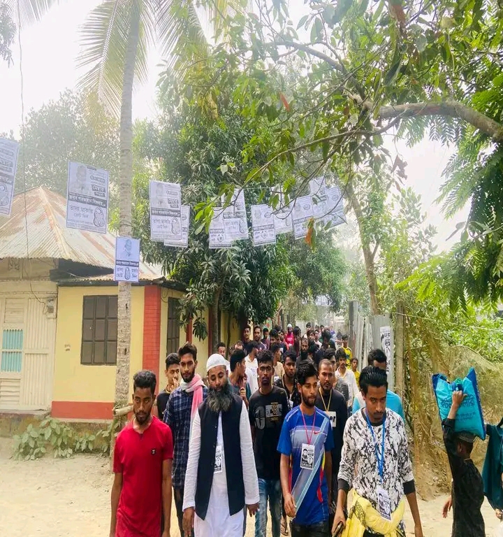 দাউদকান্দির ইলিয়টগঞ্জ দক্ষিনের স্বতন্ত্র চেয়ারম্যান প্রার্থী আলী আহম্মেদ মিয়াজীর নির্বাচনী প্রচারণায় বাধা দেওয়ার অভিযোগ