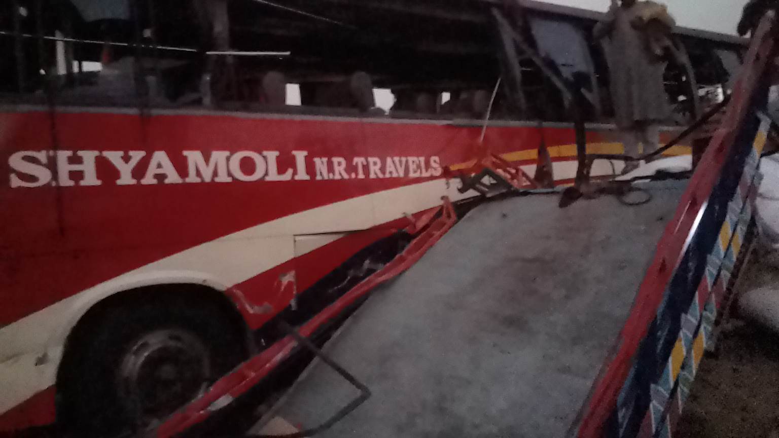 ঘোগা বটতলায় সড়ক দূর্ঘটনায় নিহত -০২