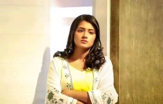 বাবা ধাক্কা দিয়ে ফেলে না দিলে হয়তো প্রাণে বাঁচতাম না: তাসনিয়া ফারিণ