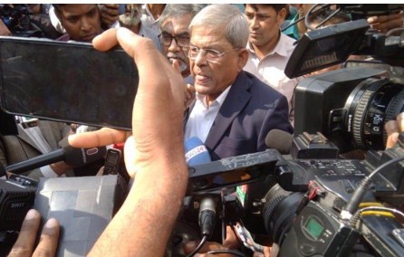 নাইটেঙ্গেল মোড় থেকে ফিরে গেলেন মির্জা ফখরুল