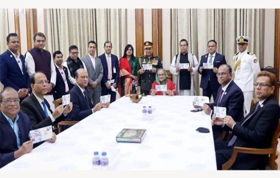 মহান বিজয় দিবসে স্মারক ডাকটিকিট অবমুক্ত