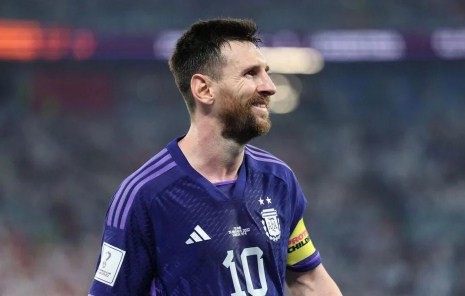 অজিদের বিপক্ষে মাঠে নামার আগে চাপে মেসিরা, দলে বদলের ইঙ্গিত