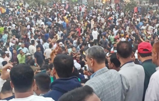 বিএনপি নেতাকর্মীরা দলে দলে আসছেন গোলাপবাগ মাঠে