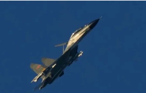 নতুন যুদ্ধের আশঙ্কা! ২৪ ঘণ্টায় তাইওয়ানের দিকে ৭১ যুদ্ধবিমান, ৭ রণতরী পাঠাল চীন