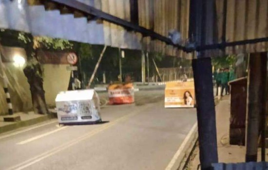 খালেদা জিয়ার বাসভবনের সামনে অতিরিক্ত পুলিশ মোতায়েন