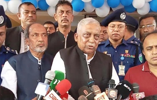 ১০ ডিসেম্বর ঢাকা সচল রাখতে ডিএমপি কমিশনারই ব্যবস্থা নেবেন: স্বরাষ্ট্রমন্ত্রী