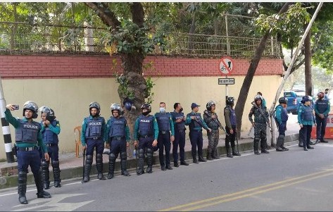 হঠাৎ খালেদা জিয়ার বাসার সামনে নিরাপত্তা জোরদার