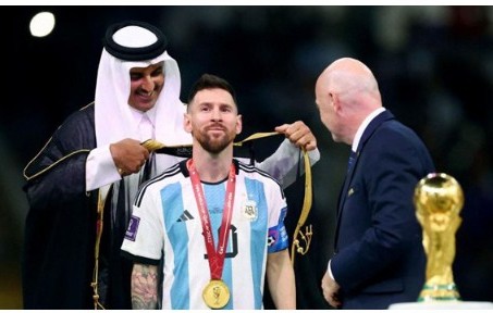 মেসিকে পরানো বিশতের চাহিদা এখন আকাশচুম্বী